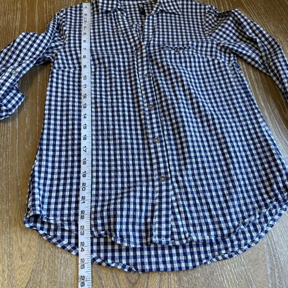 Kut From The Kloth Feena ButtonUp Roll Tab Textured Gingham Top Size M Navy Blue - Picture 8 of 13